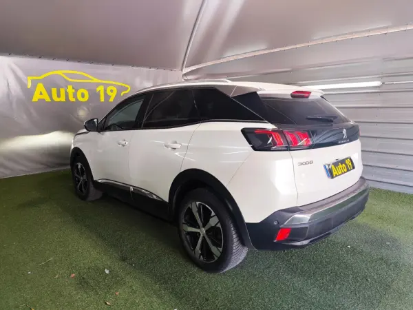 Peugeot 3008 1.2 PureTech Allure Pack 4