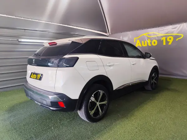 Peugeot 3008 1.2 PureTech Allure Pack 6