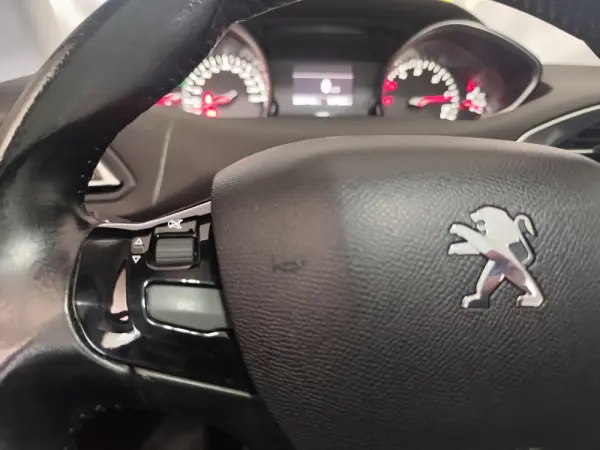 Peugeot 308 SW e-HDi FAP 115 Stop&Start Allure 9