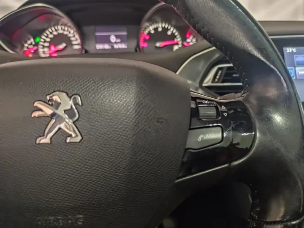 Peugeot 308 SW e-HDi FAP 115 Stop&Start Allure 10