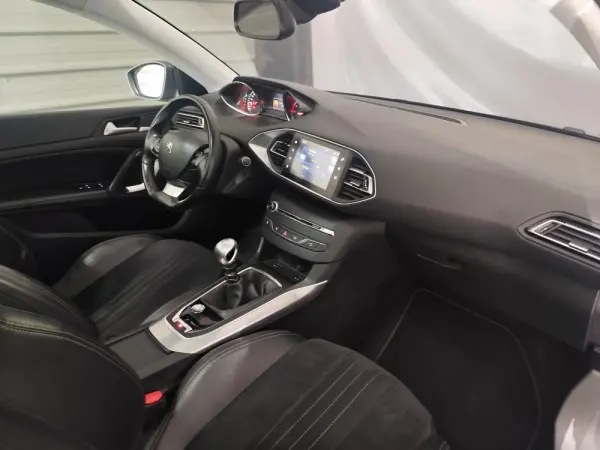 Peugeot 308 SW e-HDi FAP 115 Stop&Start Allure 13