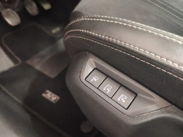 Peugeot 308 SW e-HDi FAP 115 Stop&Start Allure 25