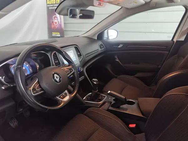 Renault Mégane ENERGY dCi 90 EXPERIENCE 19