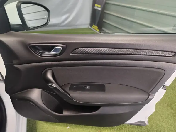 Renault Mégane ENERGY dCi 90 EXPERIENCE 28