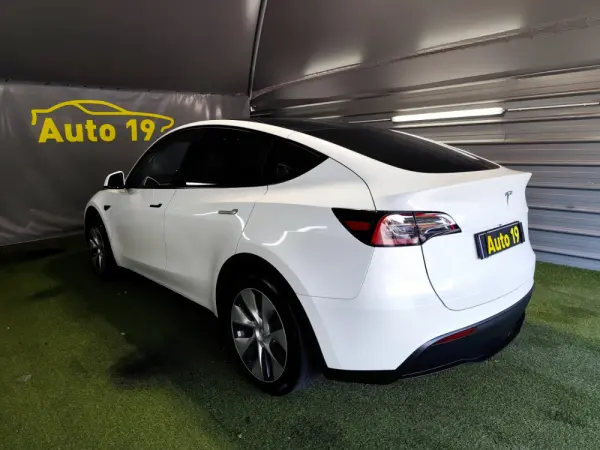 Tesla Model Y RWD 6
