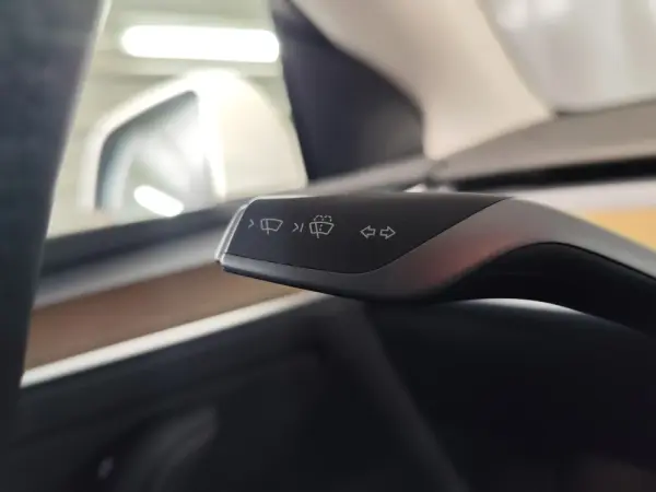 Tesla Model Y RWD 11