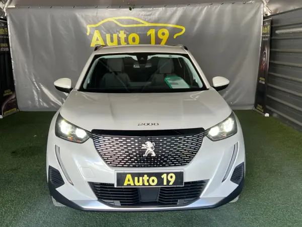 Peugeot 2008 PureTech 100 Stop&Start Allure Pack 3