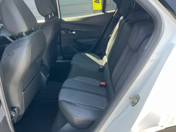 Peugeot 2008 PureTech 100 Stop&Start Allure Pack 22