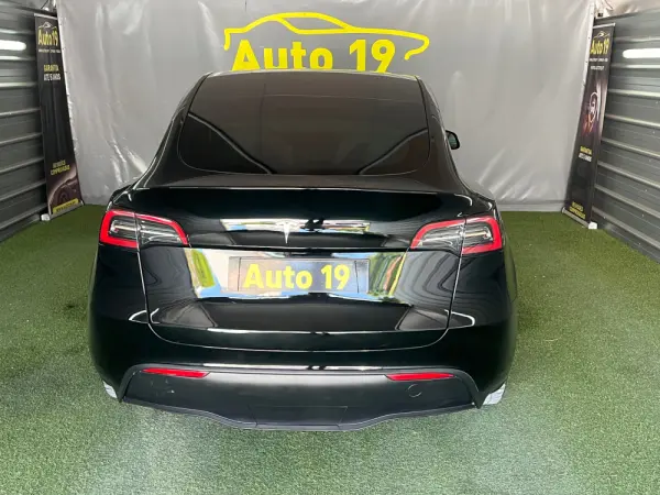 Tesla Model Y RWD 6
