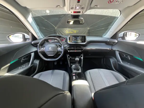 Peugeot 2008 PureTech 100 Stop&Start Allure Pack 24