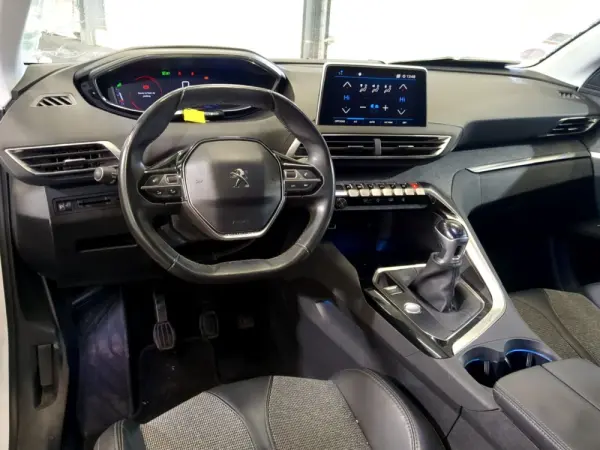 Peugeot 3008 1.2 PureTech Allure Pack 4