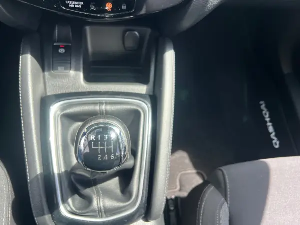 Nissan Qashqai 1.5 dCi N-Connecta J18+Led 15