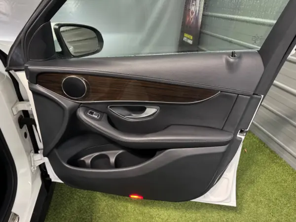 Mercedes-Benz GLC 220 d 4Matic 31