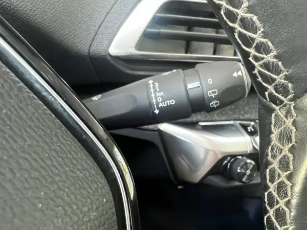 Peugeot 3008 1.2 PureTech Allure Pack 9