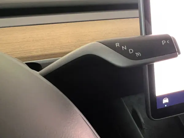 Tesla Model Y RWD 12
