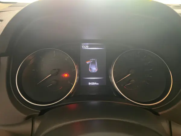 Nissan Qashqai 1.5 dCi N-Connecta J18+Led 9