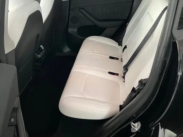 Tesla Model Y RWD 13
