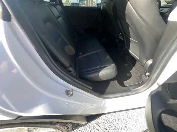 Tesla Model Y RWD 15