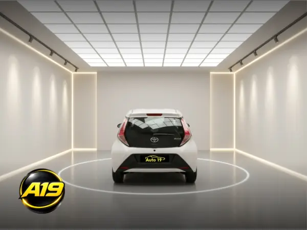 Toyota Aygo 1.0 X-Clusiv 6