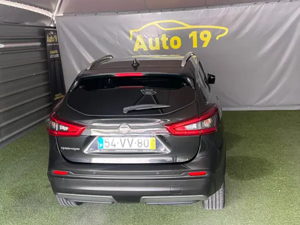 Nissan Qashqai 1.5 dCi N-Connecta J18+Led 6