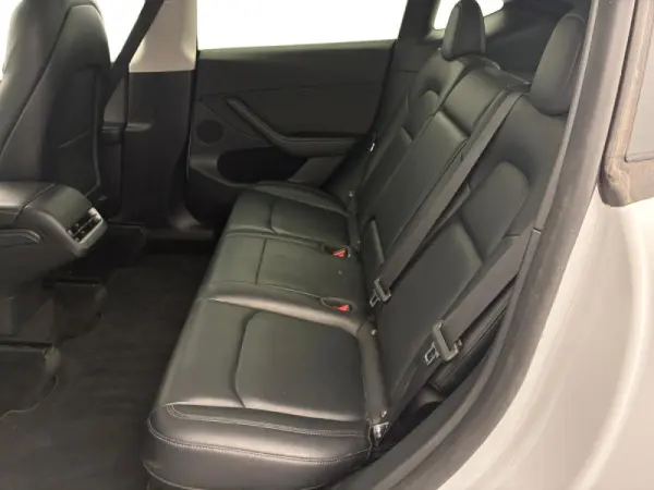 Tesla Model Y RWD 16