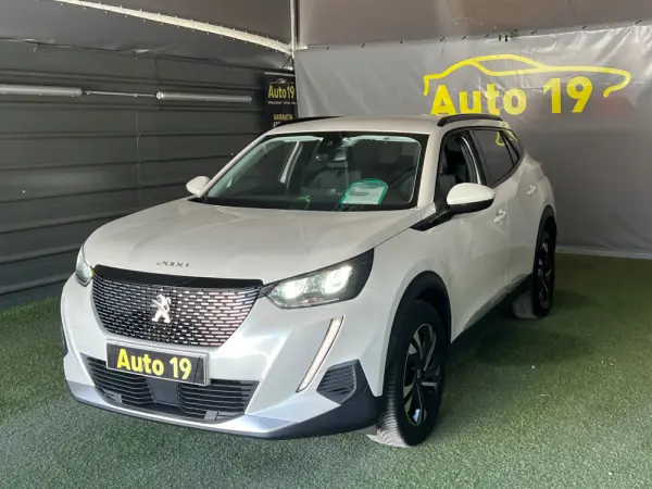 Peugeot 2008 PureTech 100 Stop&Start Allure Pack 2