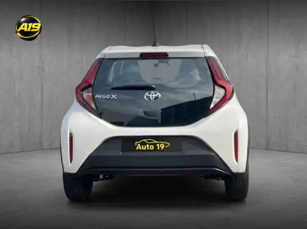 Toyota Aygo X 1.0 Play 6