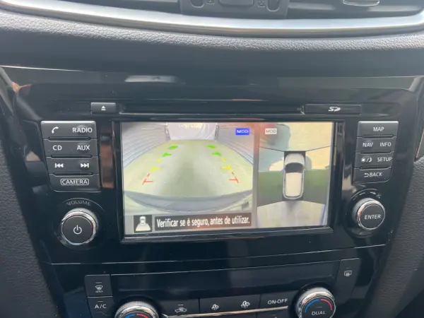 Nissan Qashqai 1.5 dCi N-Connecta J18+Led 13