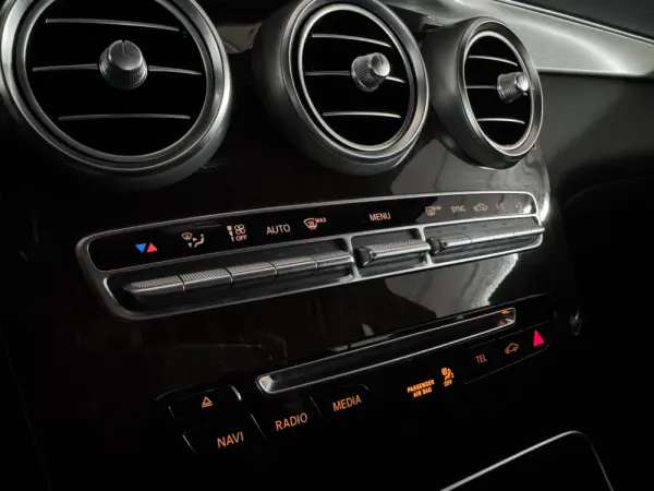 Mercedes-Benz GLC 220 d 4Matic 19