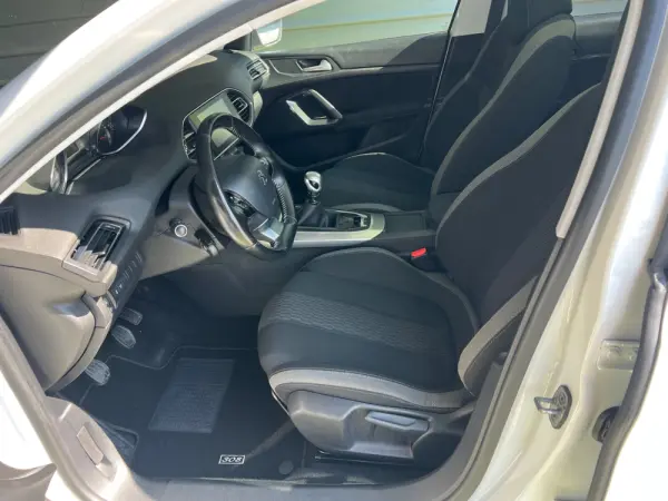 Peugeot 308 SW 1.6 BlueHDi Allure J17 20