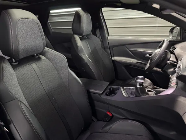 Peugeot 3008 1.2 PureTech GT 25