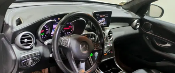 Mercedes-Benz GLC 220 9G-TRONIC 4MATIC LAUNCH EDITION 7