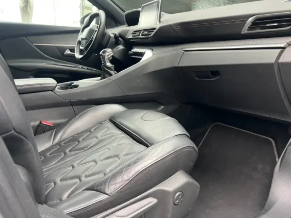 Peugeot 3008 1.2 PureTech GT Line 24