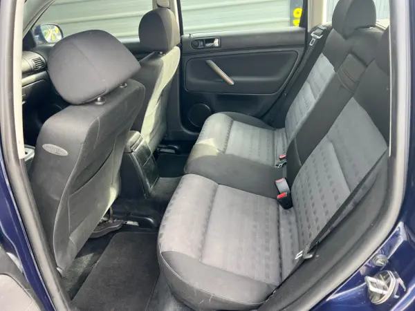Volkswagen Passat Variant HIGHLINE 13