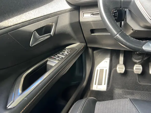 Peugeot 3008 1.2 PureTech GT Line 18