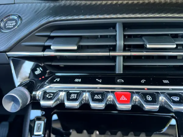 Peugeot 2008 PureTech 100 Stop&Start Allure Pack 17