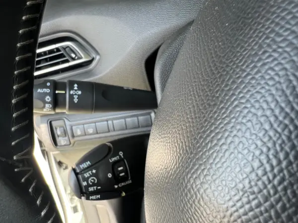 Peugeot 308 SW 1.6 BlueHDi Allure J17 12