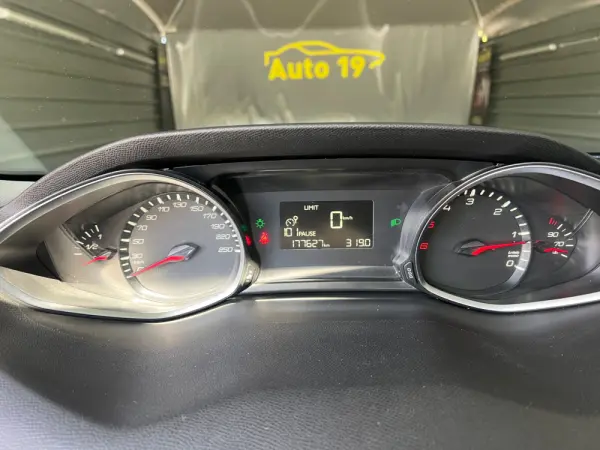 Peugeot 308 SW 1.6 BlueHDi Allure J17 15