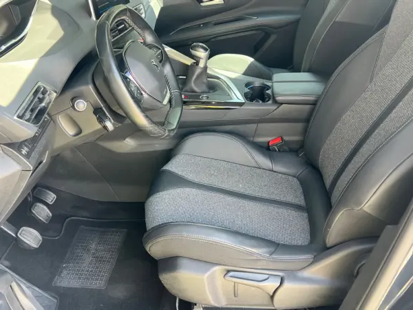 Peugeot 3008 1.2 PureTech Allure Pack 8