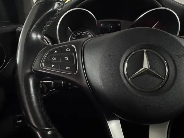 Mercedes-Benz GLC 220 d 4Matic 10