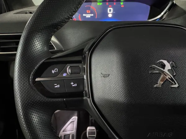 Peugeot 3008 1.2 PureTech GT 11