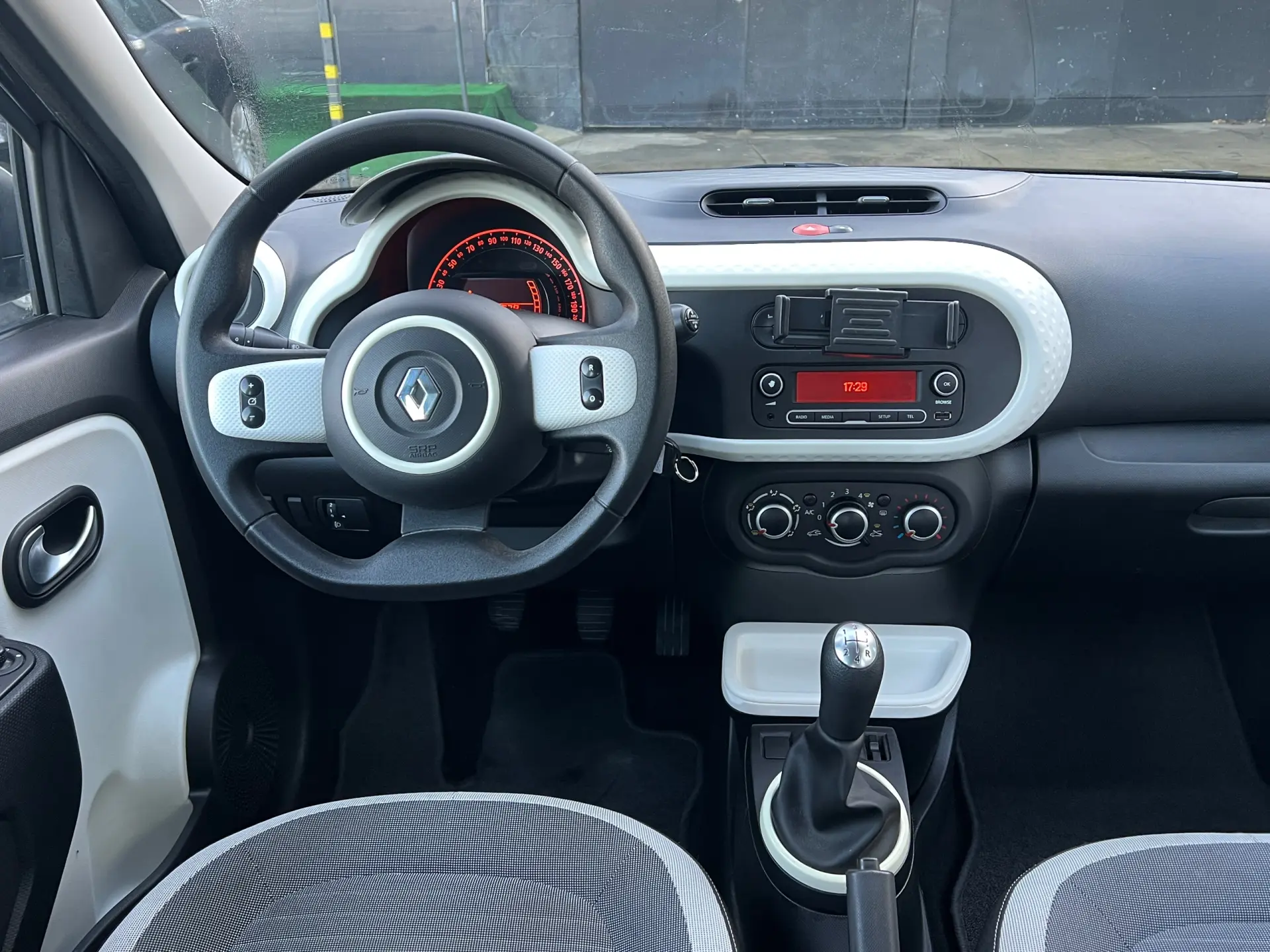 Renault Twingo 1.0 SCe Dynamique 18