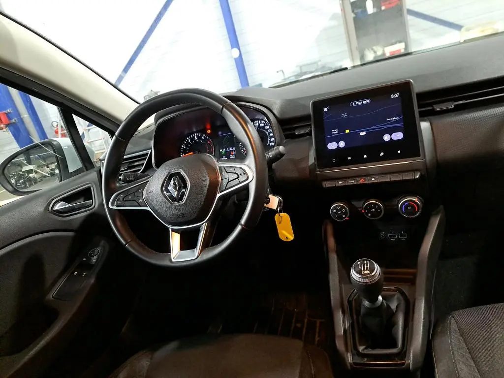 Renault Clio 1.0 TCe Exclusive 8