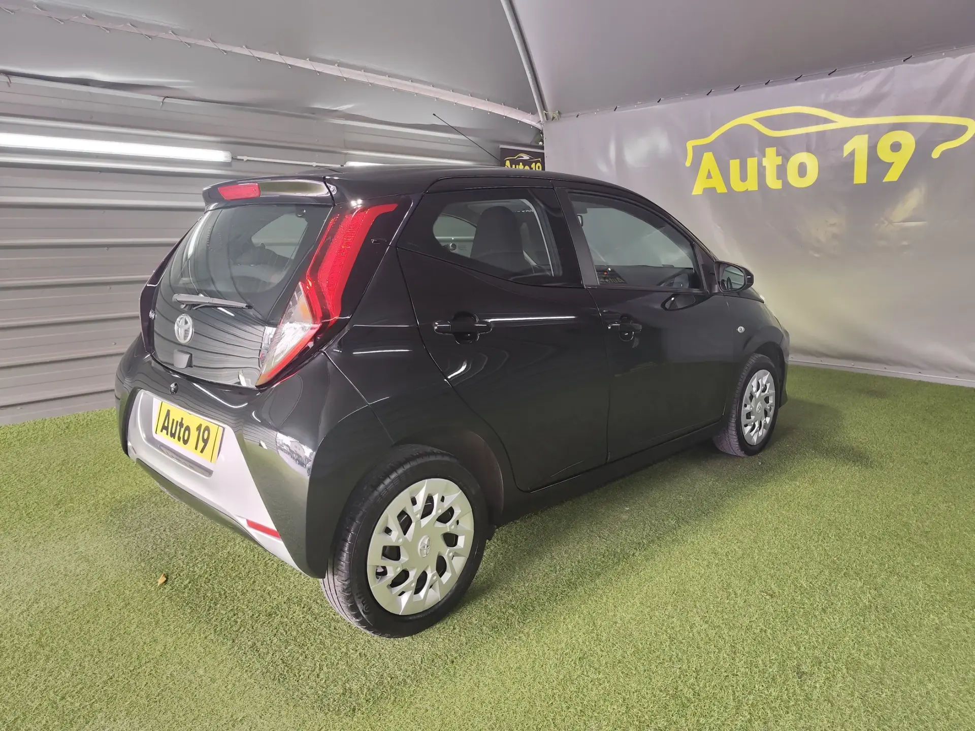 Toyota Aygo 1.0 X-Play+X-Touch 6