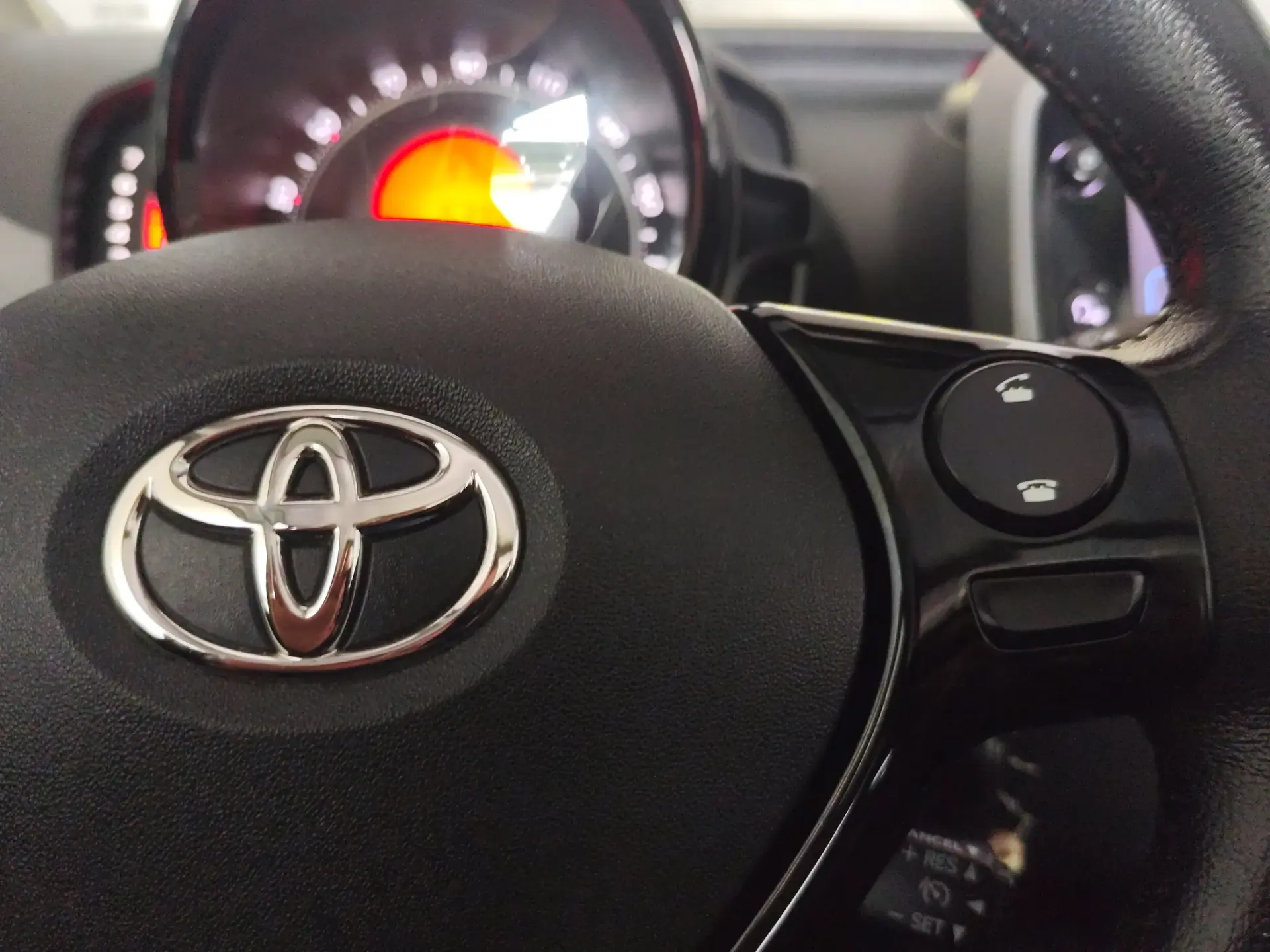 Toyota Aygo 1.0 X-Play+X-Touch 8