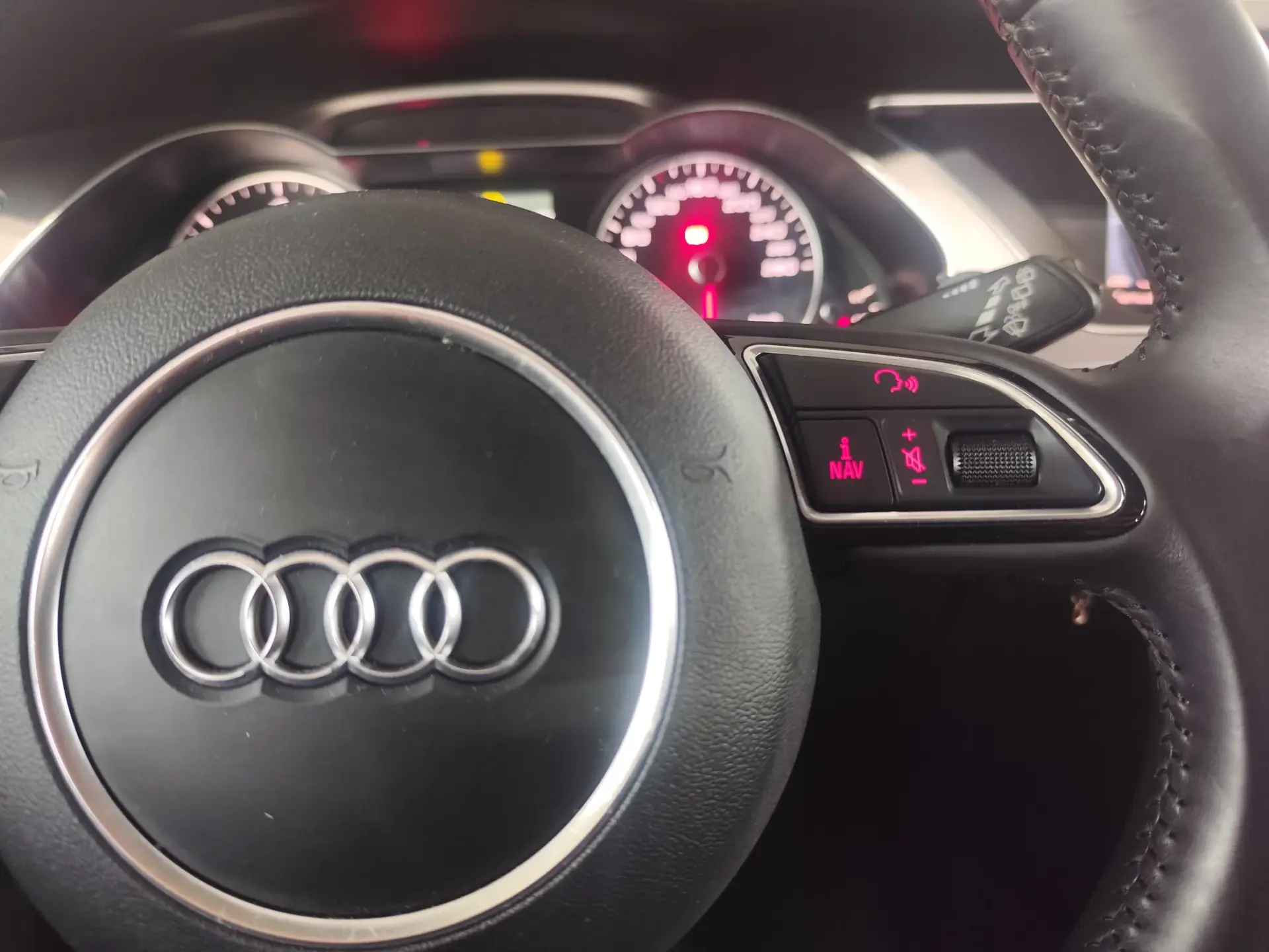 Audi A4 Avant 2.0 TDI multitronic Advance 11