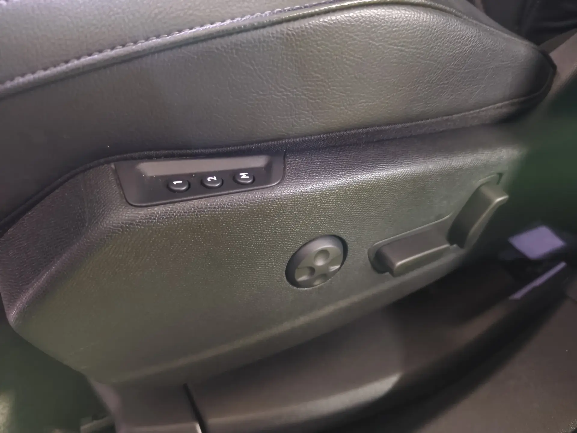 DS DS7 Crossback E-Tense Rivoli EAT8 24