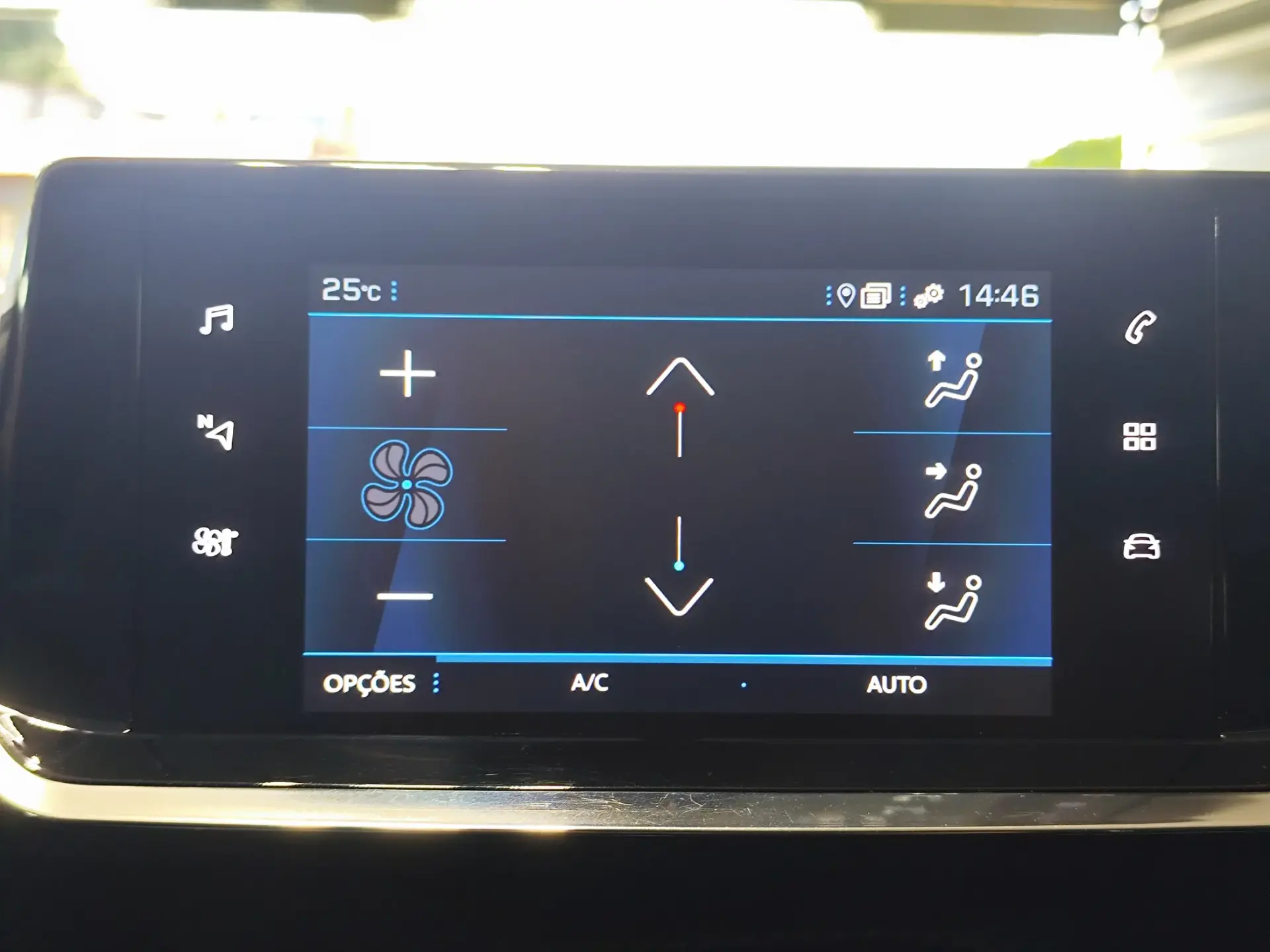 Peugeot 2008 PureTech 100 Allure 19