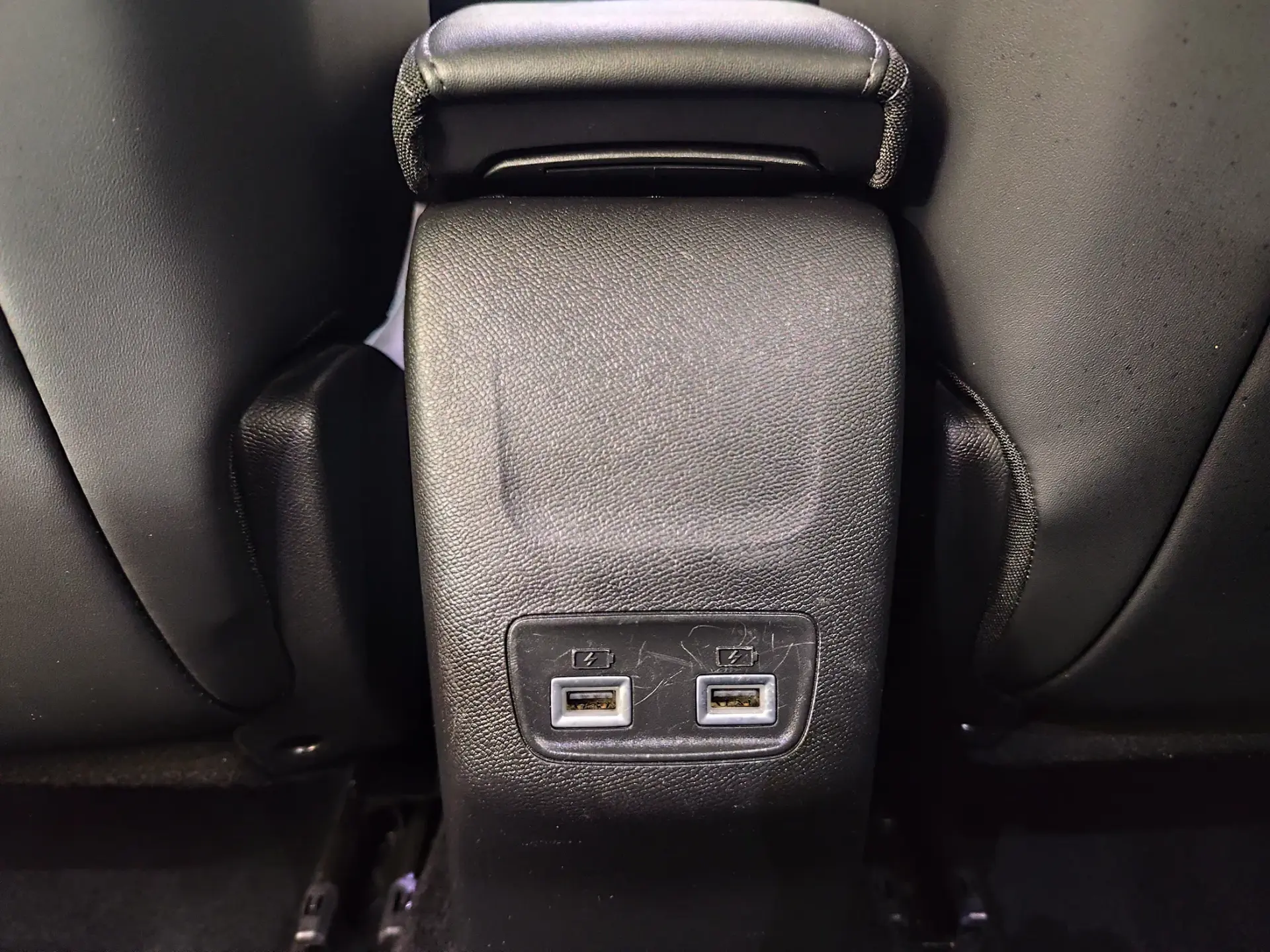 Peugeot 2008 PureTech 100 Allure 28