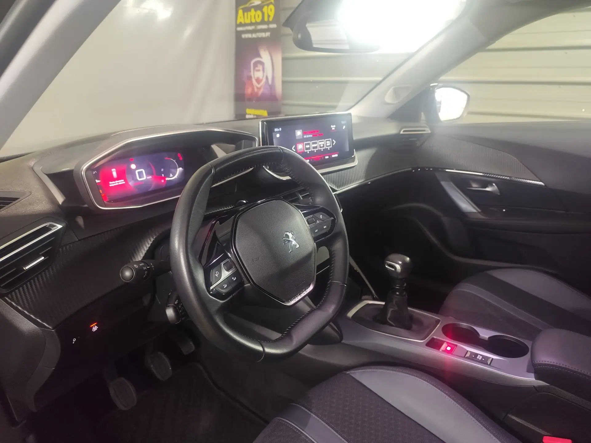 Peugeot 2008 PureTech 100 Stop&Start Allure Pack 19